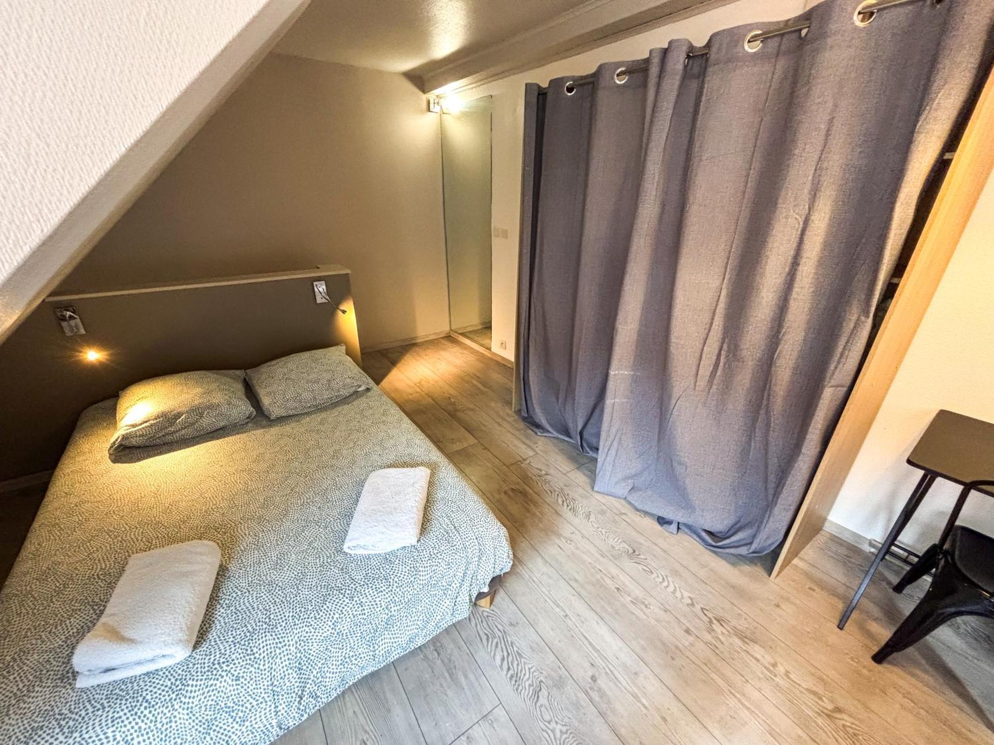 Le Pavillon Des Remparts - Commerces A Proximite - Centre-Ville - Appartement Cosy オベルネ エクステリア 写真